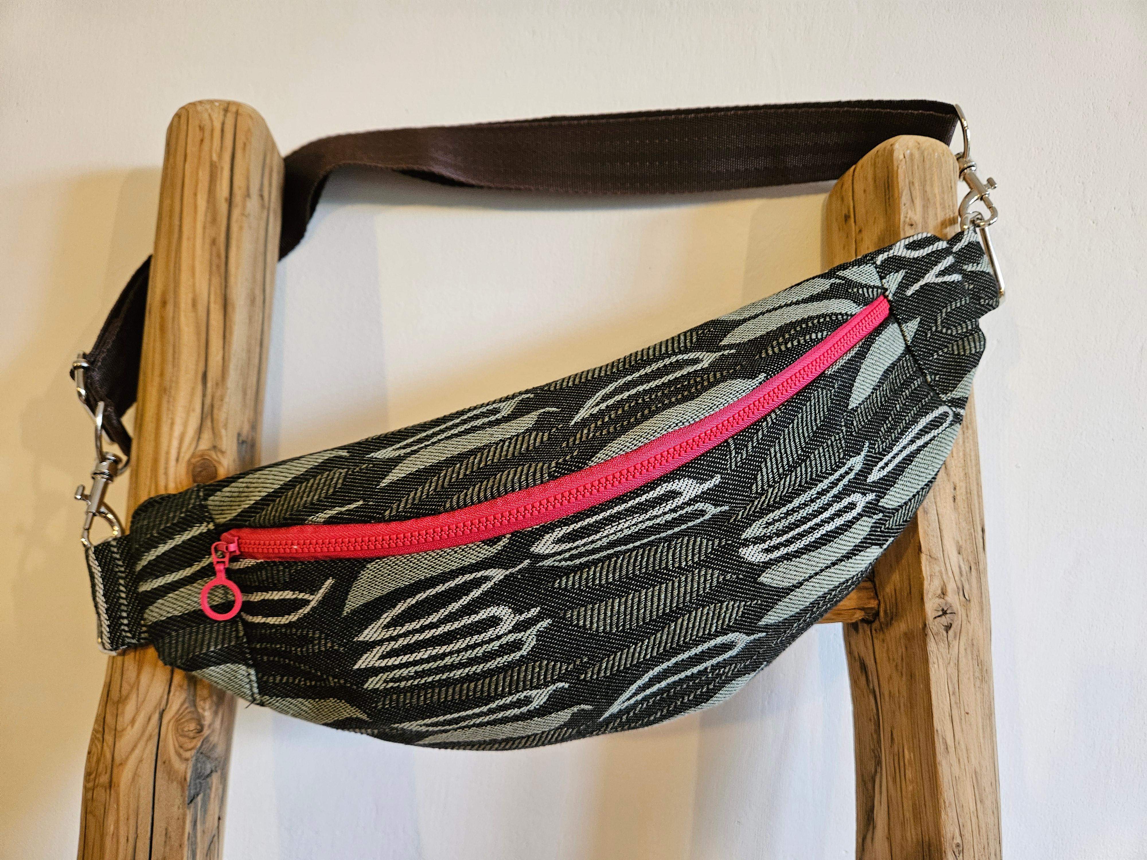 Nerka mała pióra 0