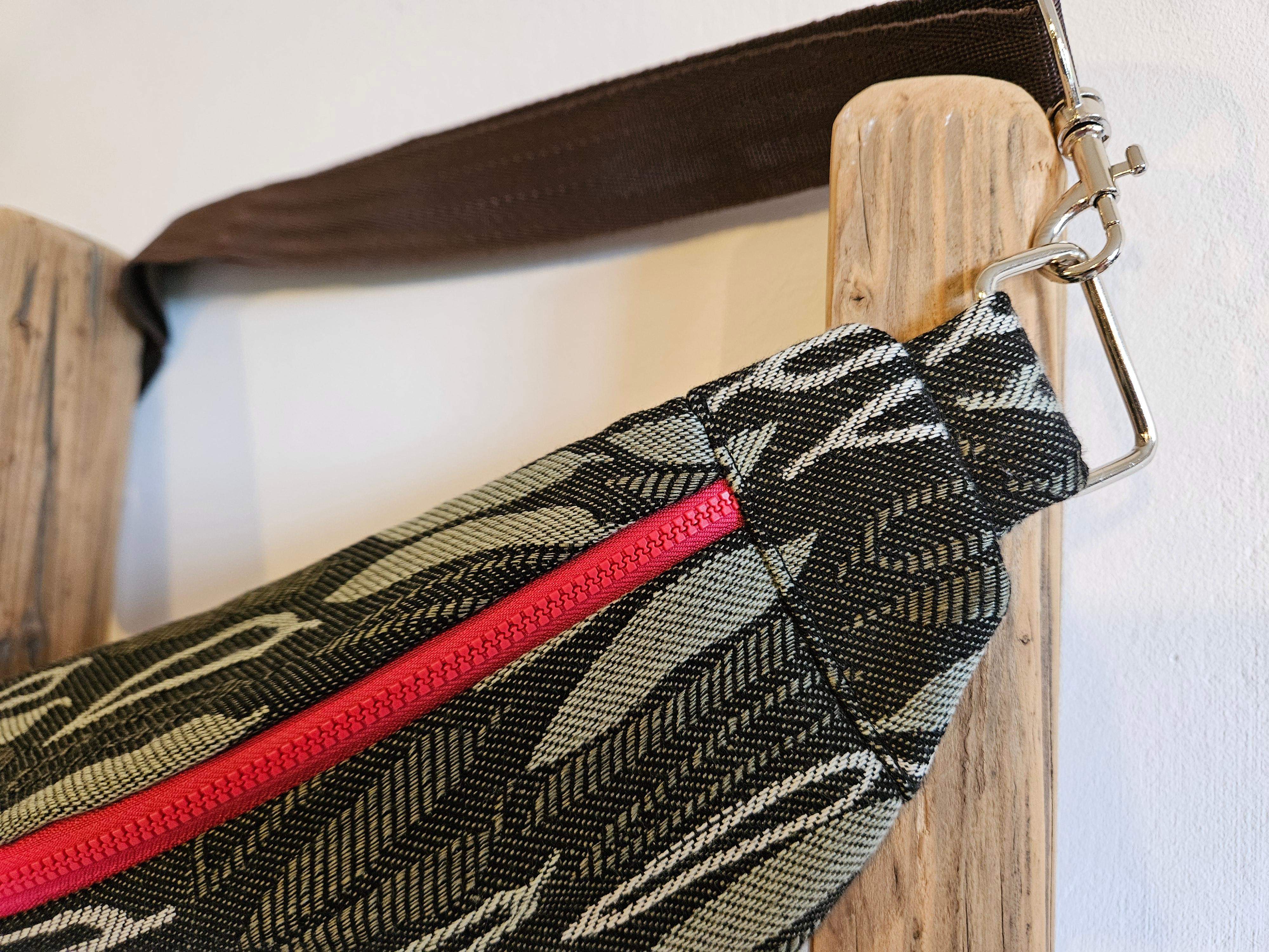 Nerka mała pióra 1