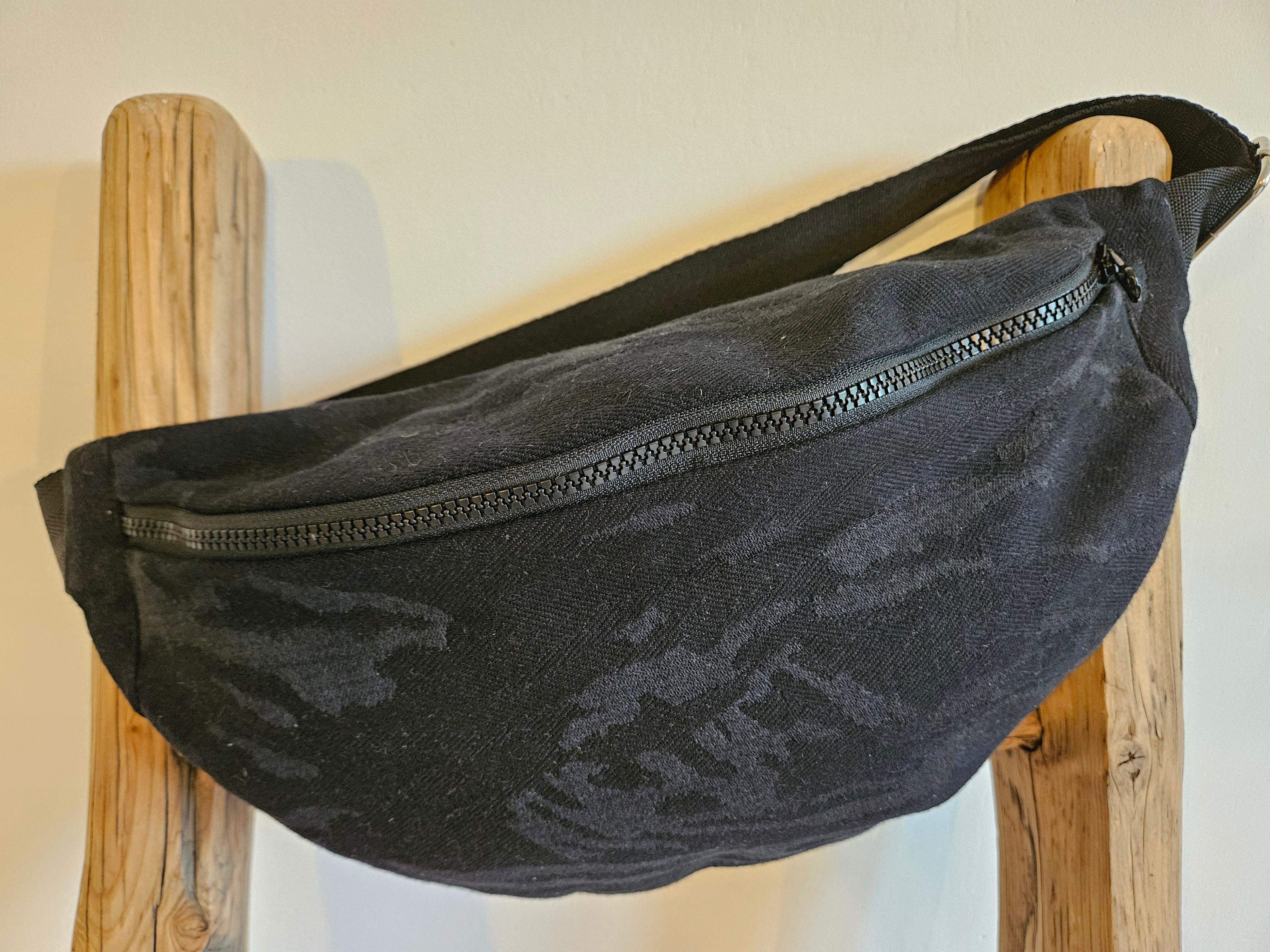 Nerka duża czarna planety 0