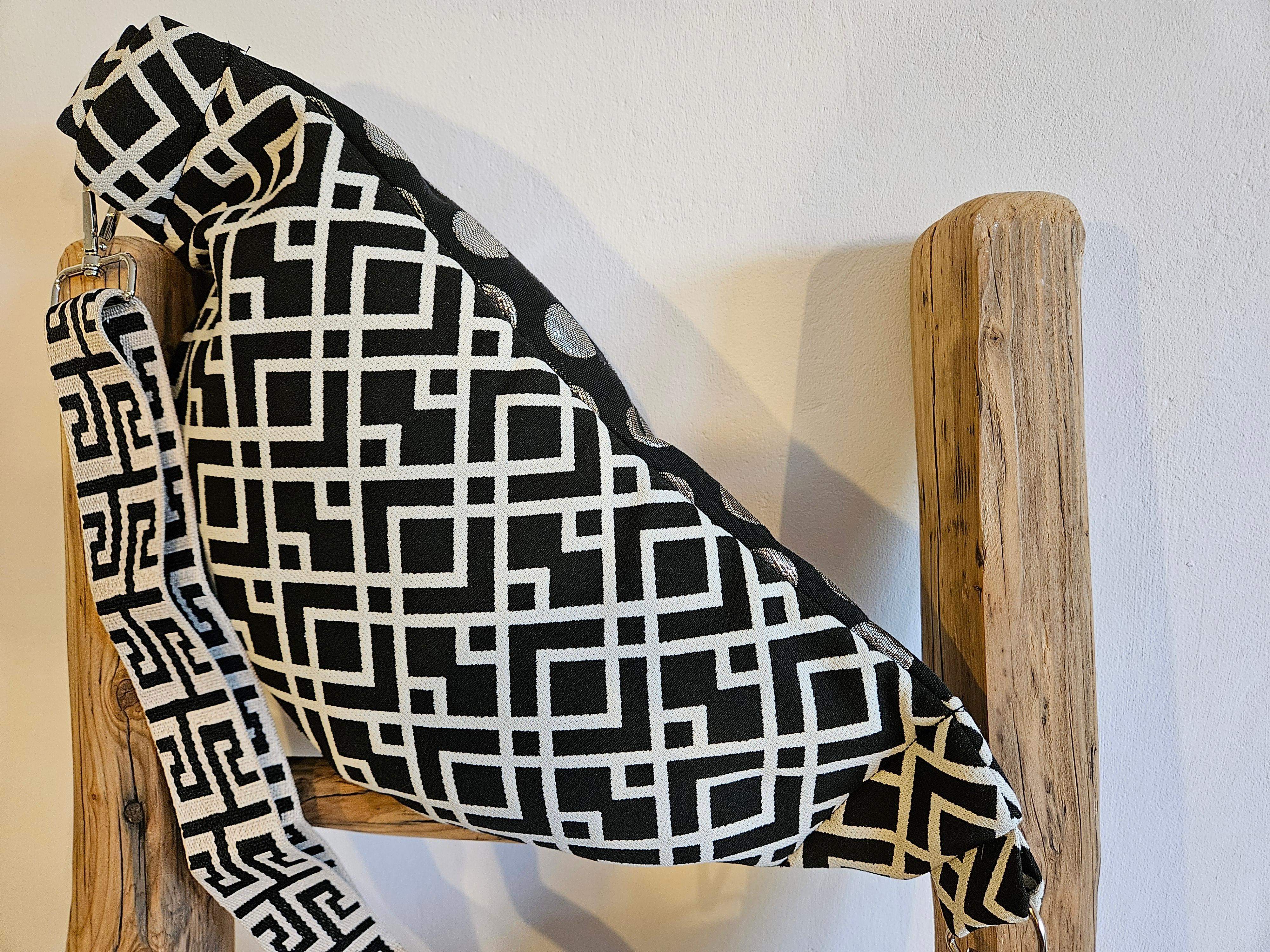 Nerka duża kropki-kreski 2