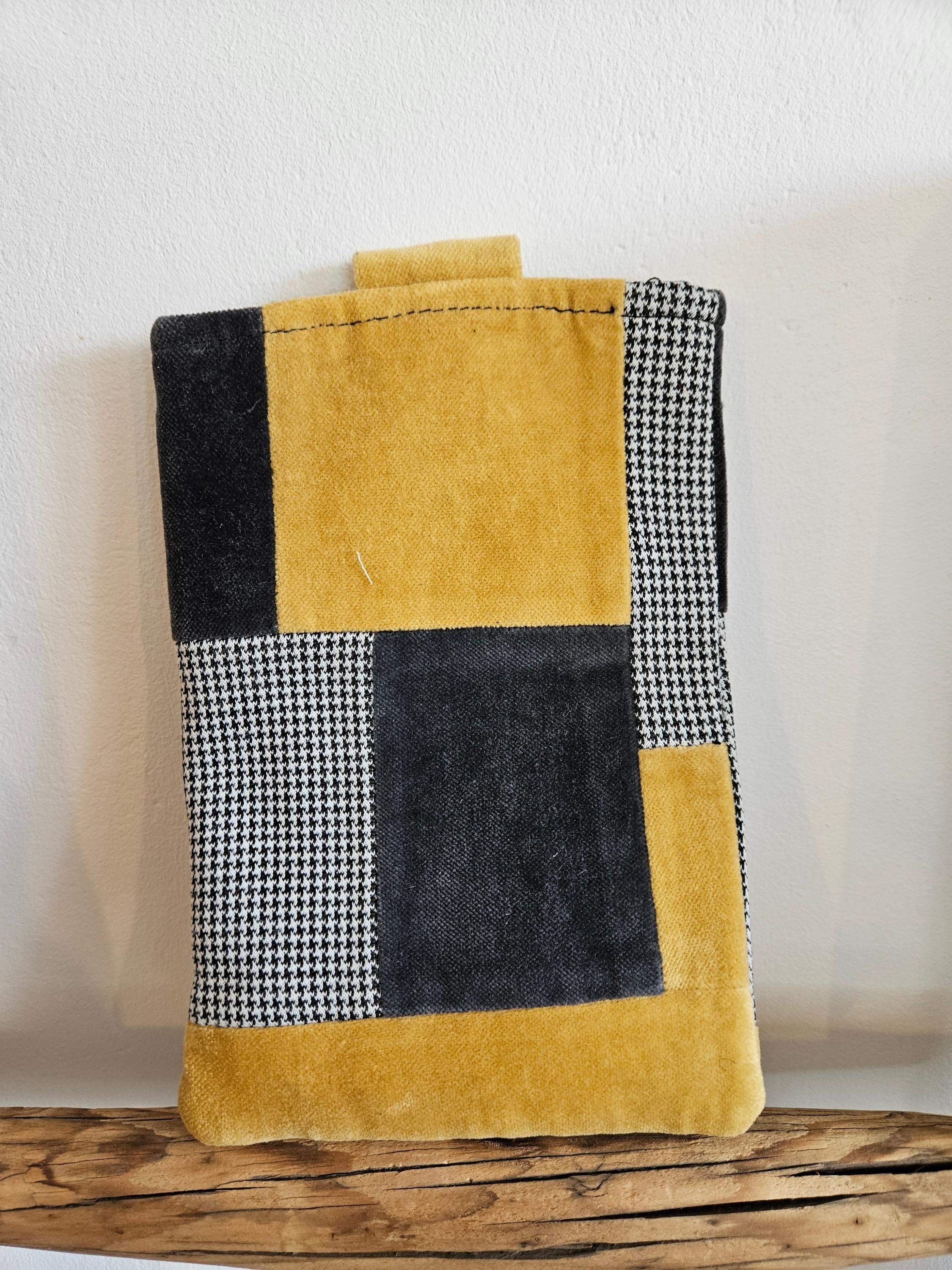 Etui na paszport żółty-kratka 1