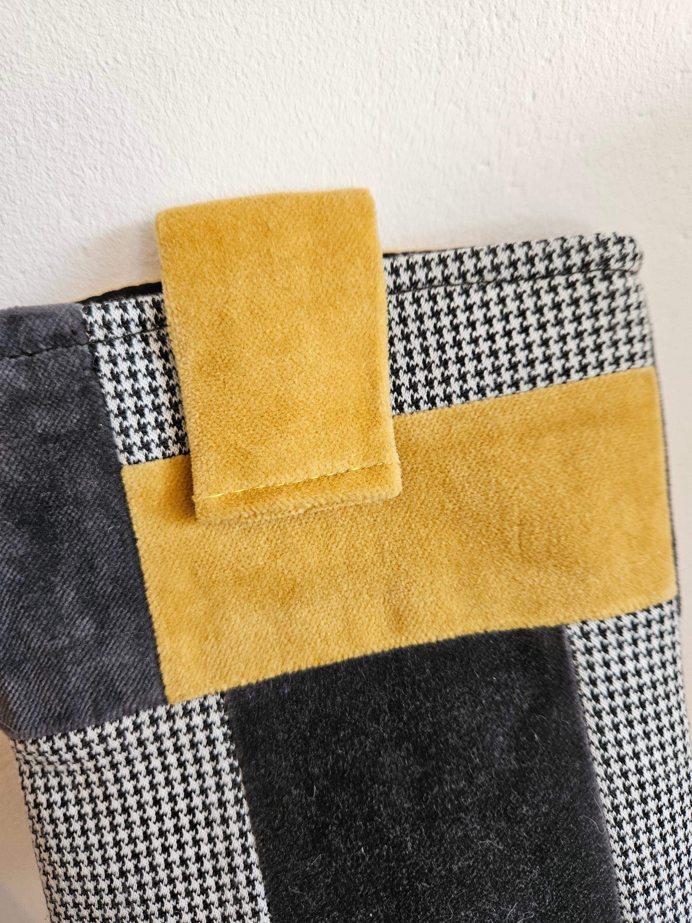 Etui na paszport żółty-kratka 2