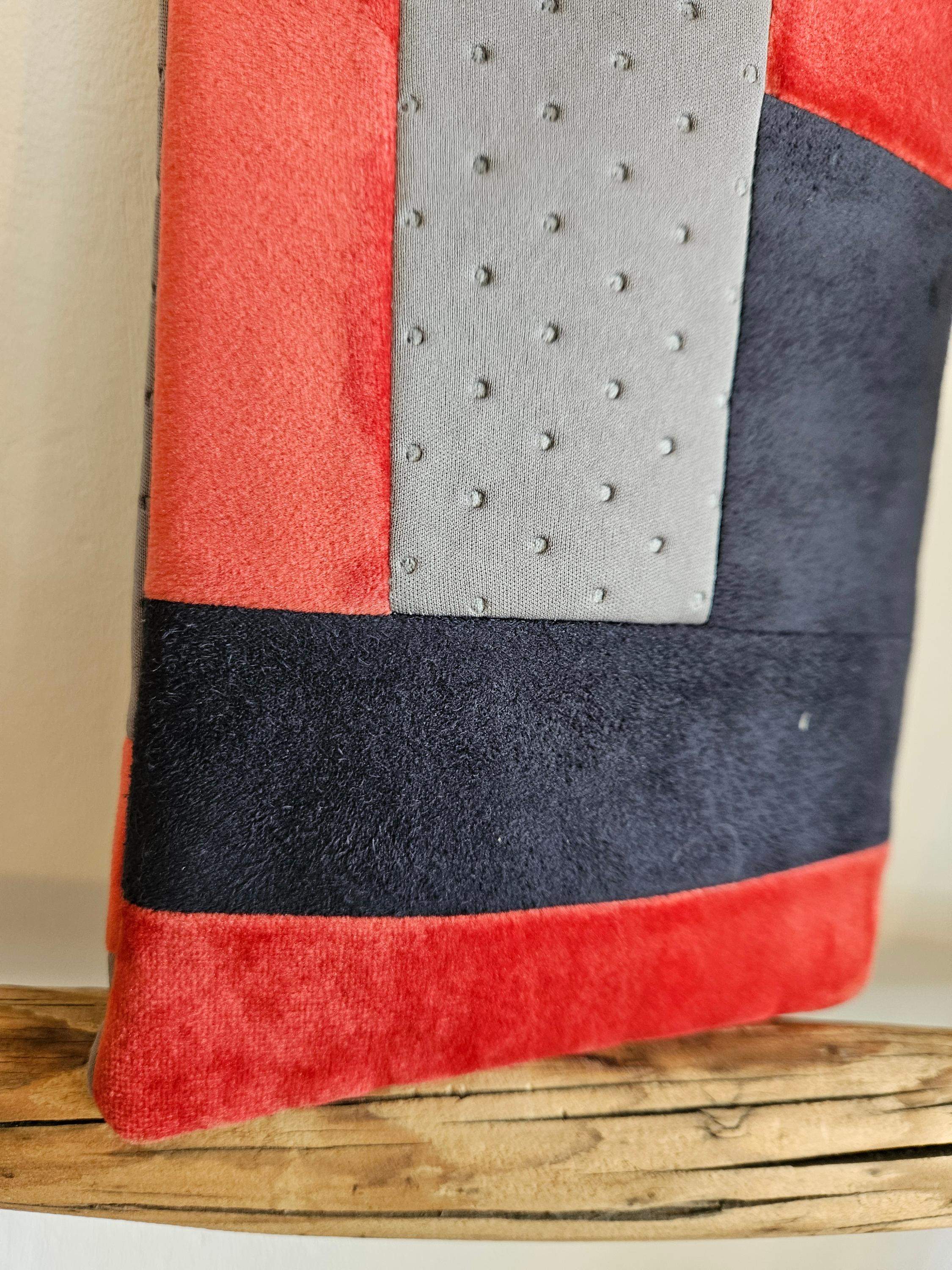 Etui na paszport szare kropki 2