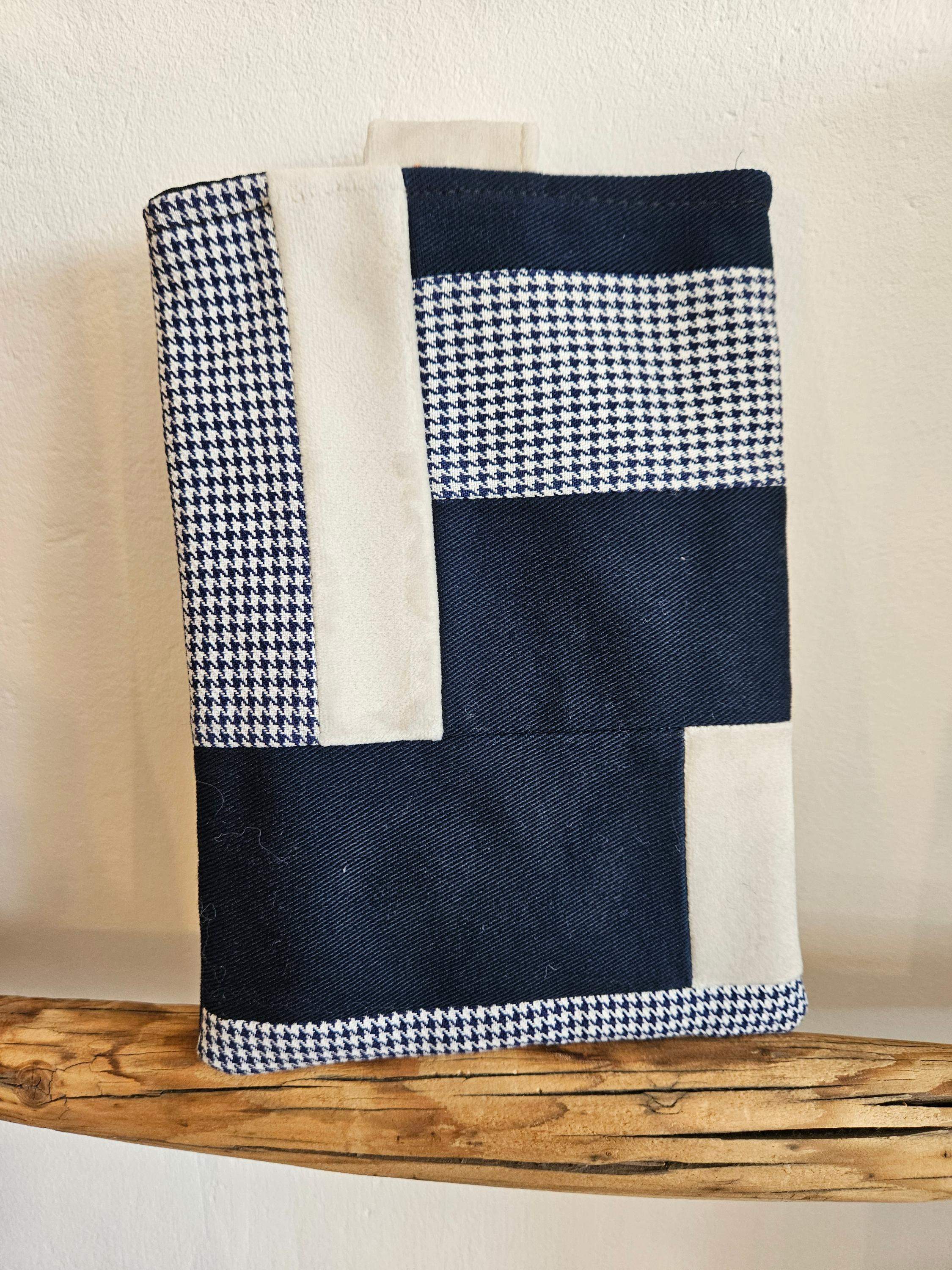 Etui na paszport granat-pepitka 1