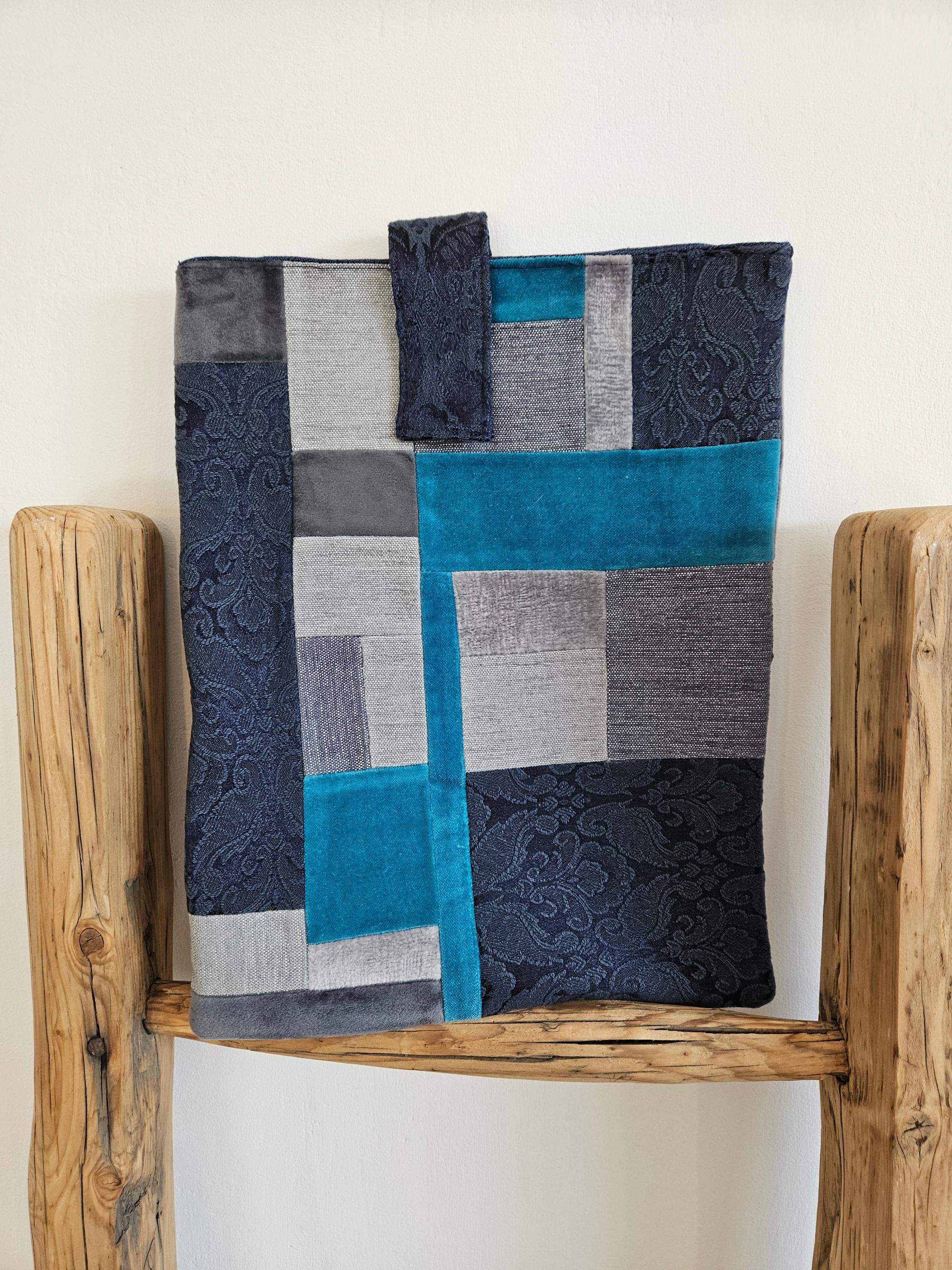 Etui na laptop/tablet błękitny 0