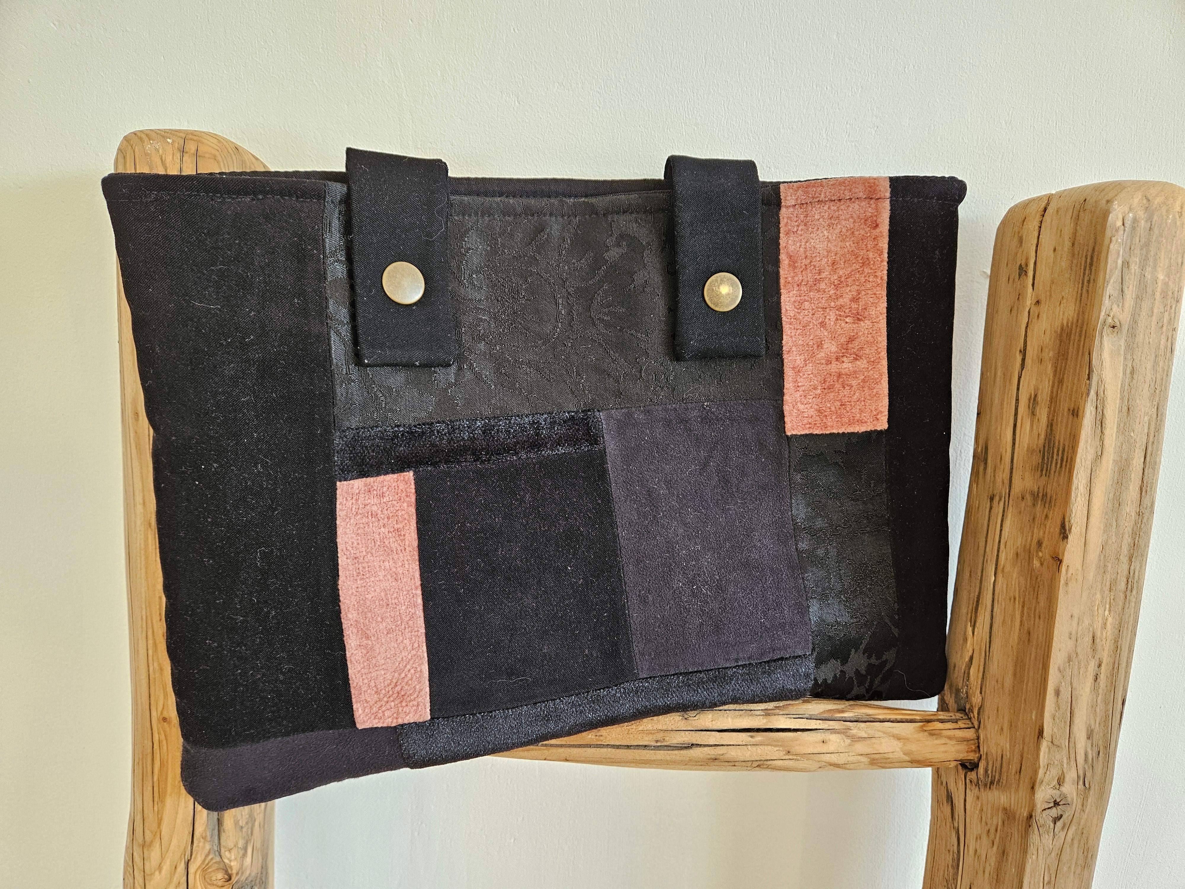 Etui na laptop/tablet czarny-róż 0