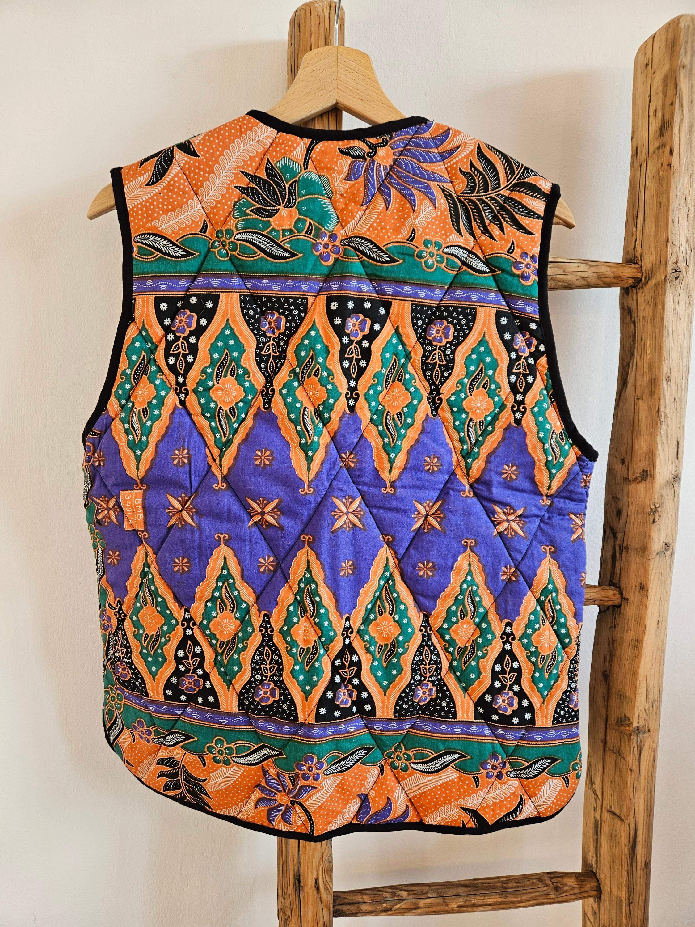 Kamizelka tropiki nocą 1