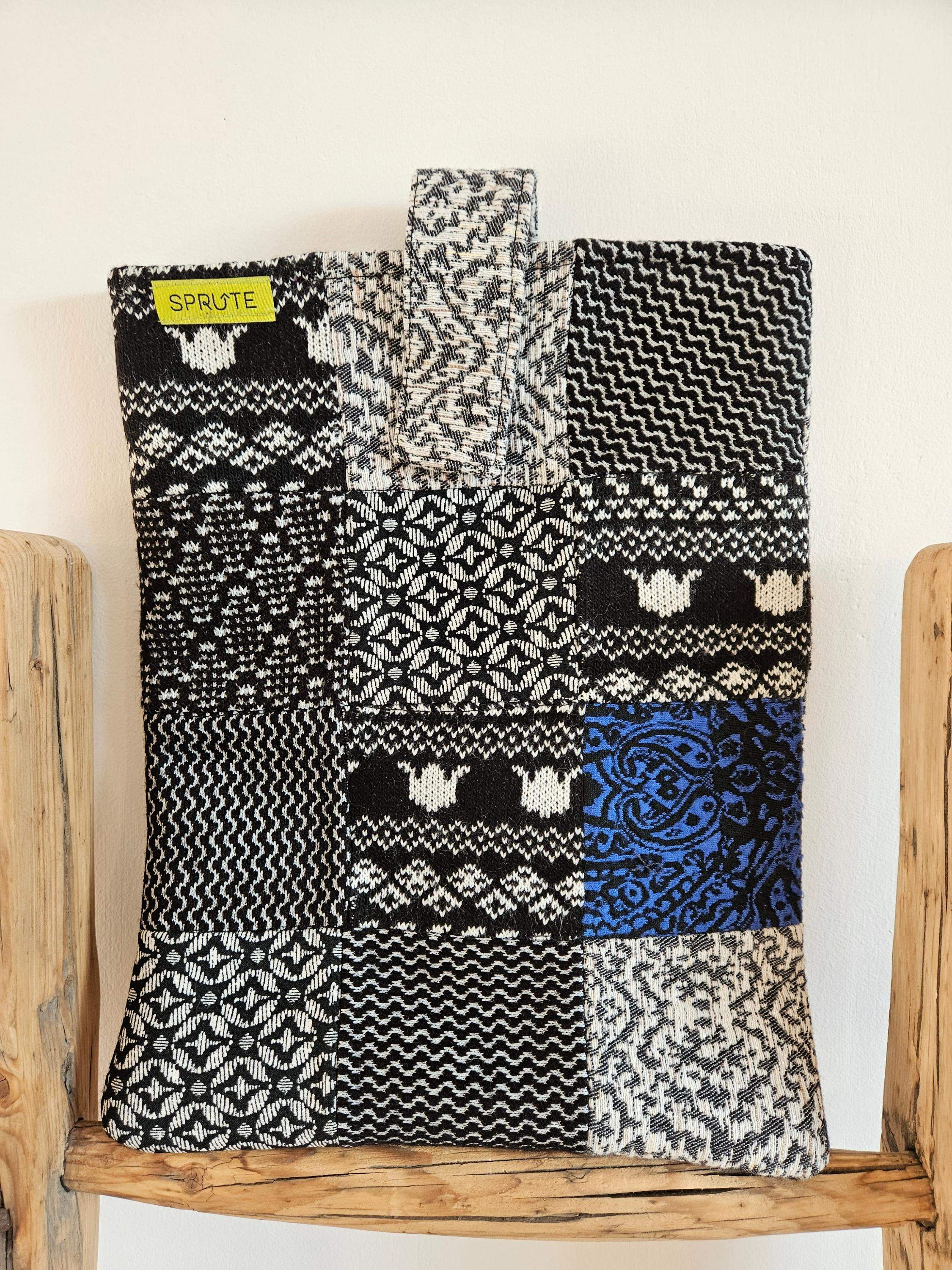 Etui na laptop/tablet sweterek 0