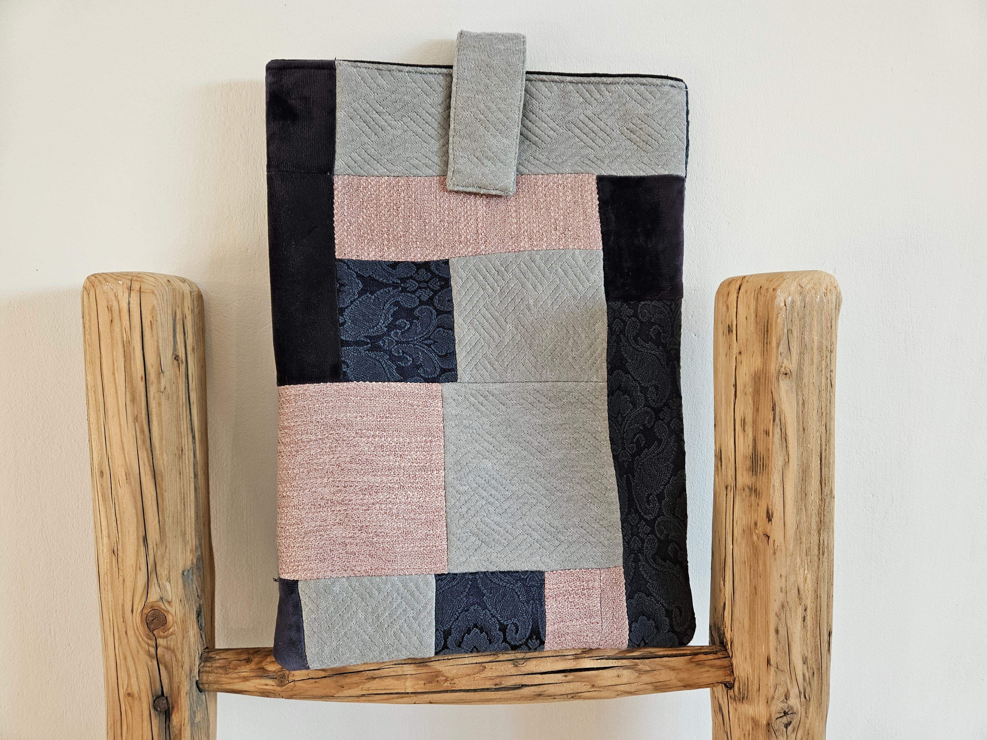 Etui na laptop/tablet szary-róż II 0