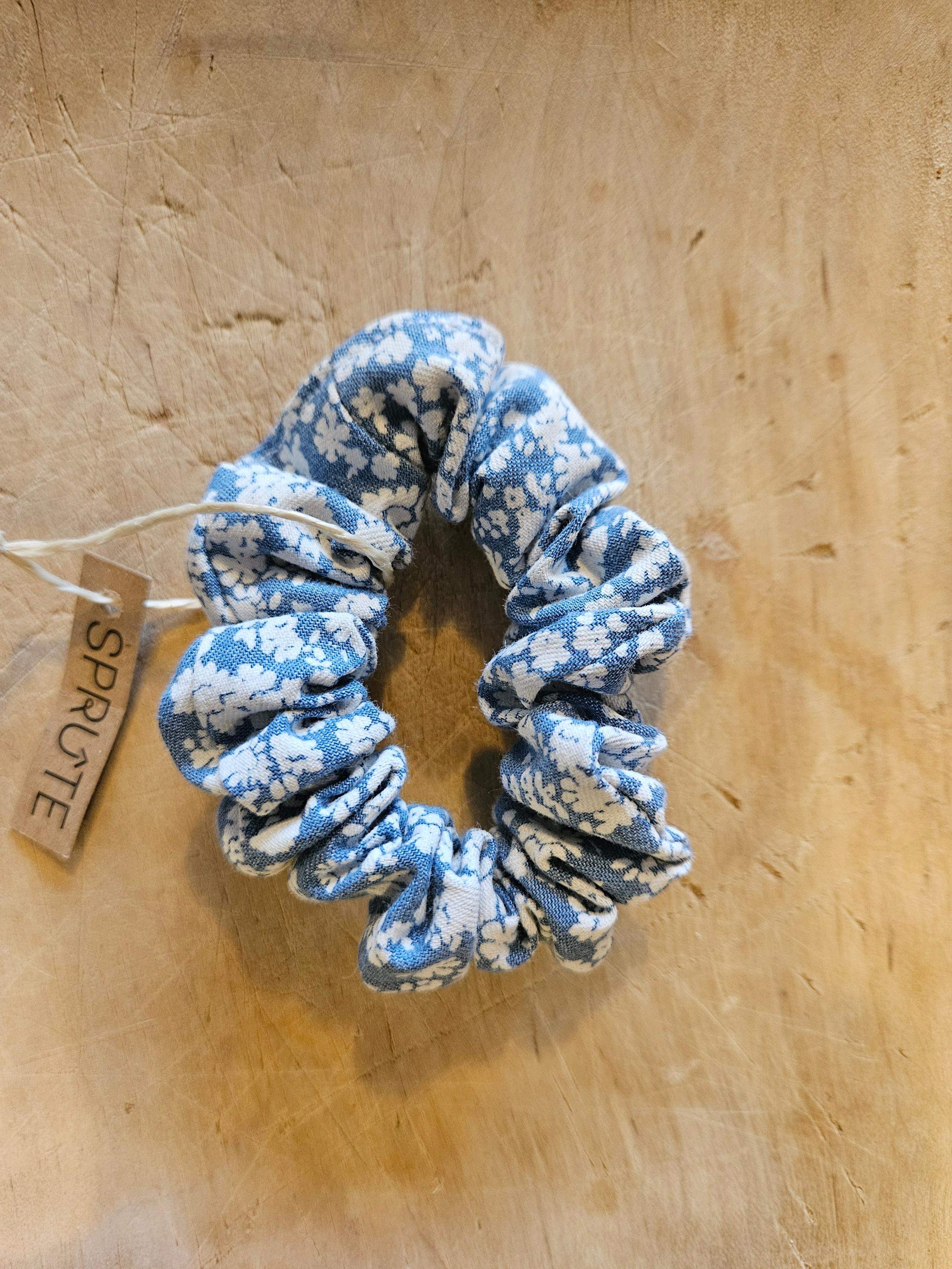 Gumka błękit-kwiatki 0