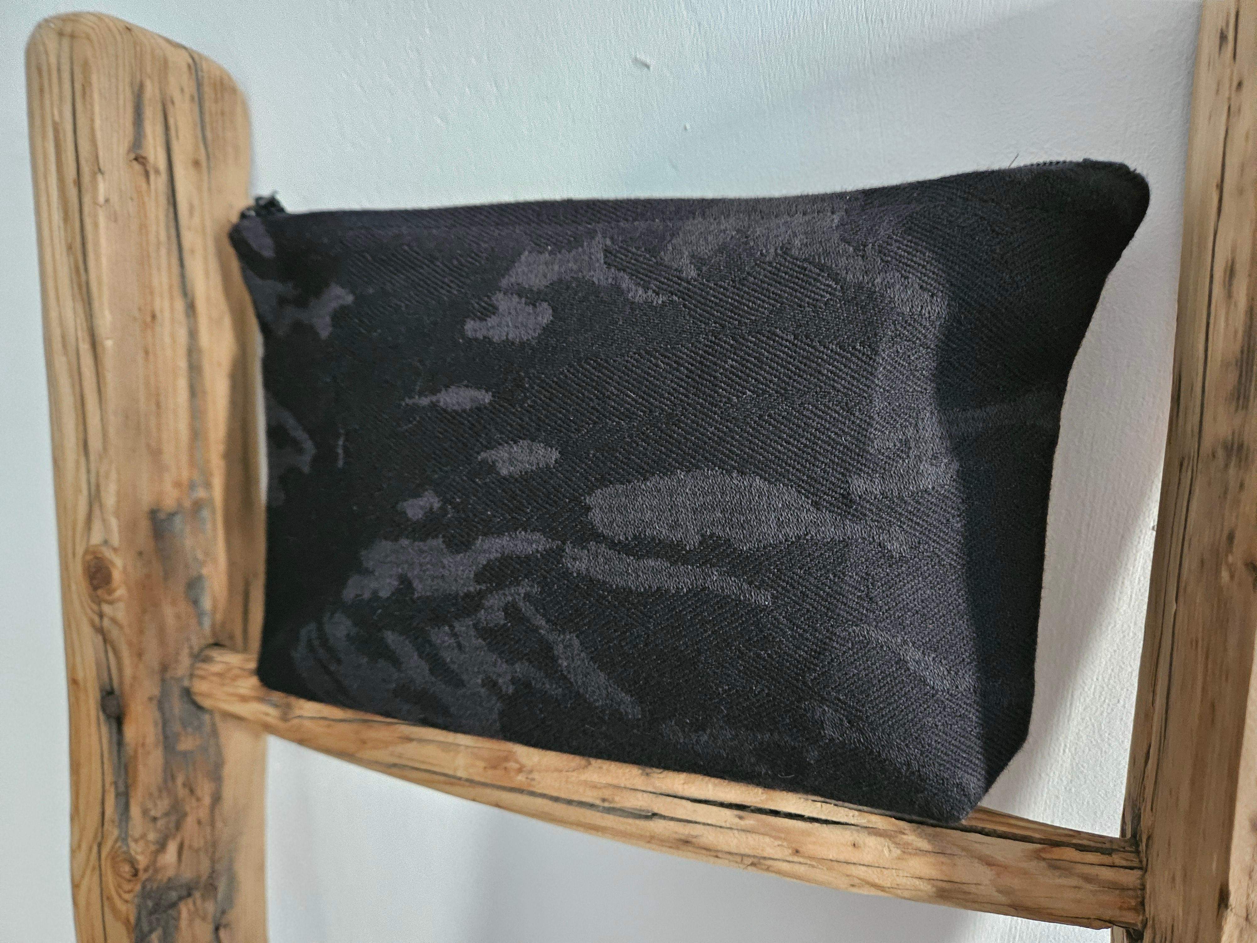 Kosmetyczka czarna II 2