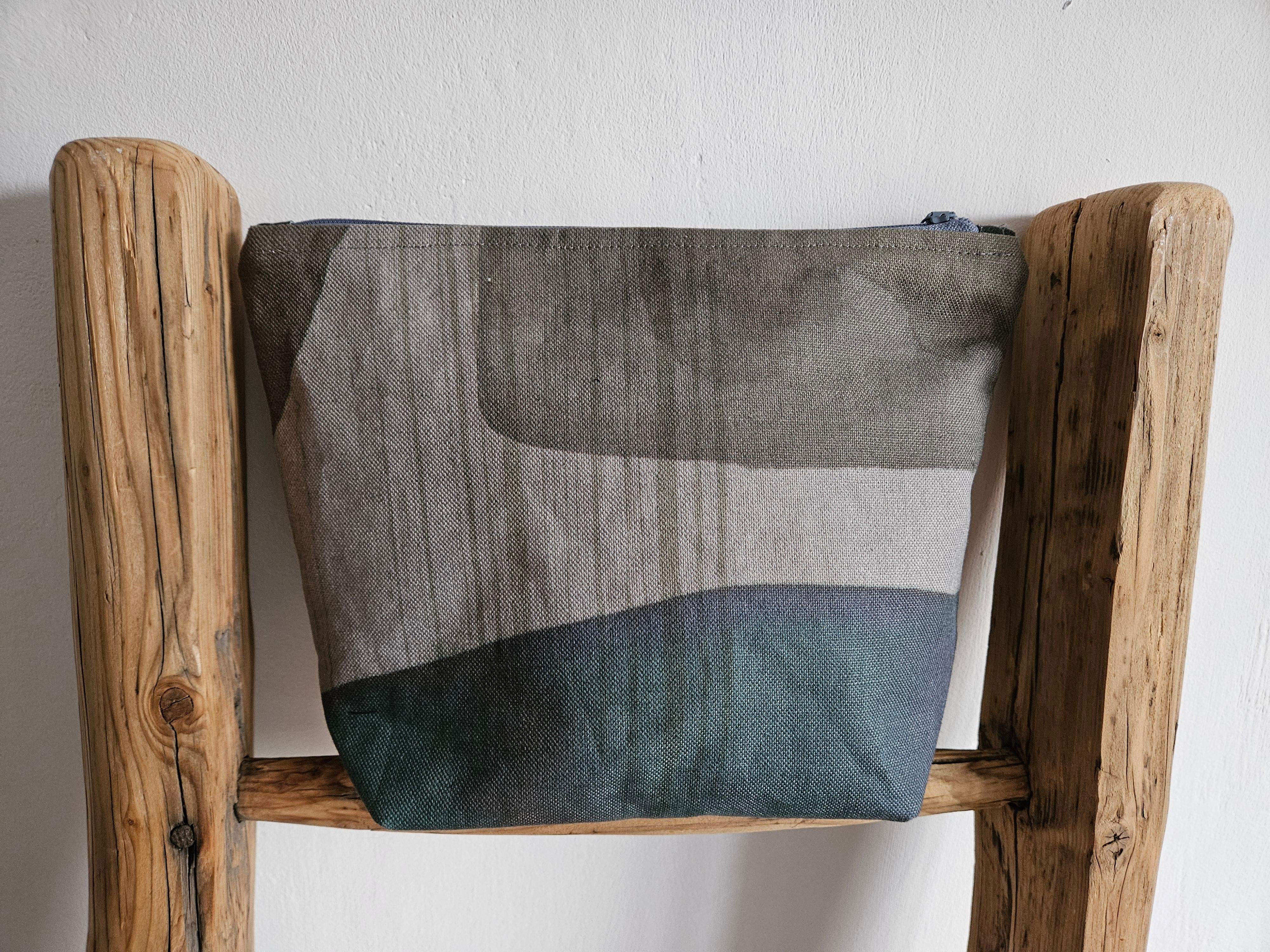 Kosmetyczka szare-brązy 0