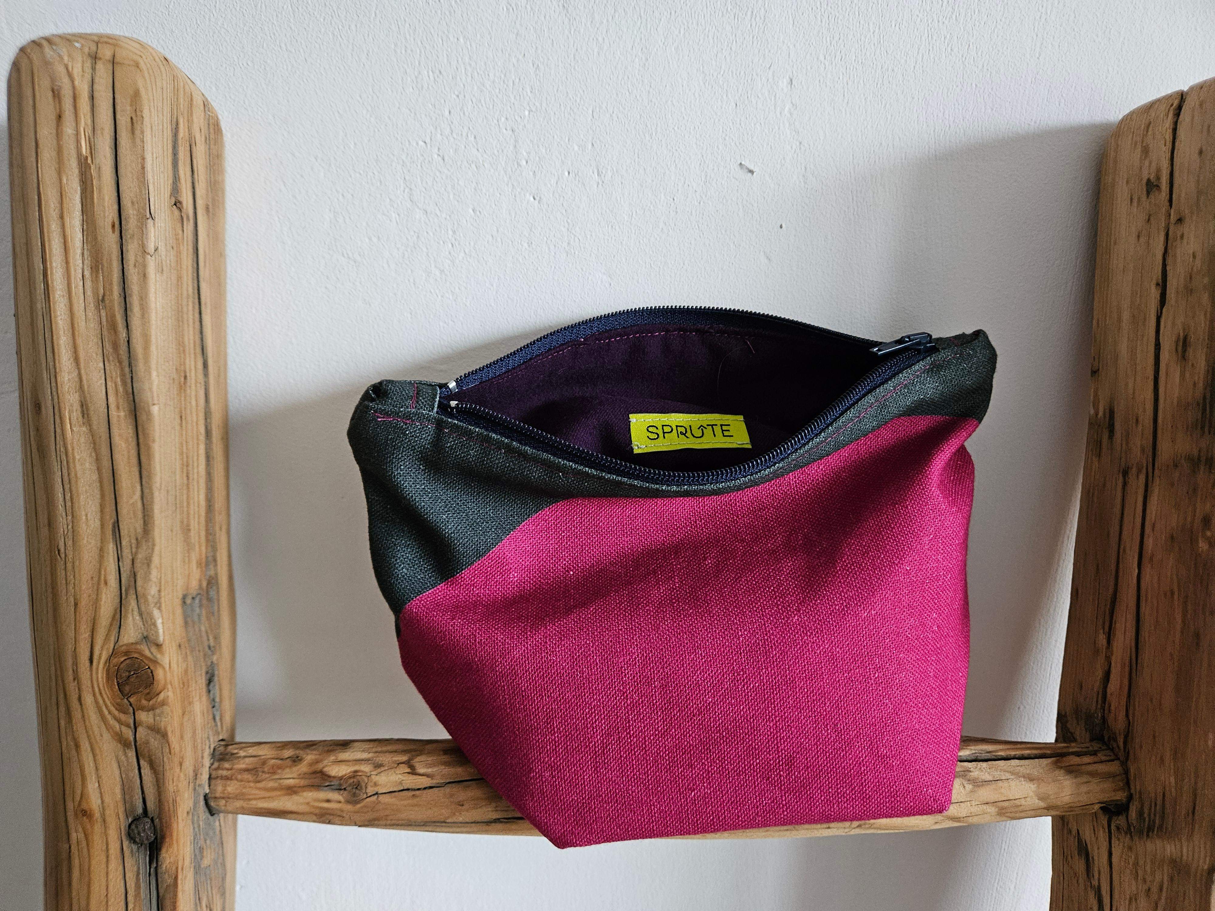 Kosmetyczka różowo-ciemno-zgniłozielona 2