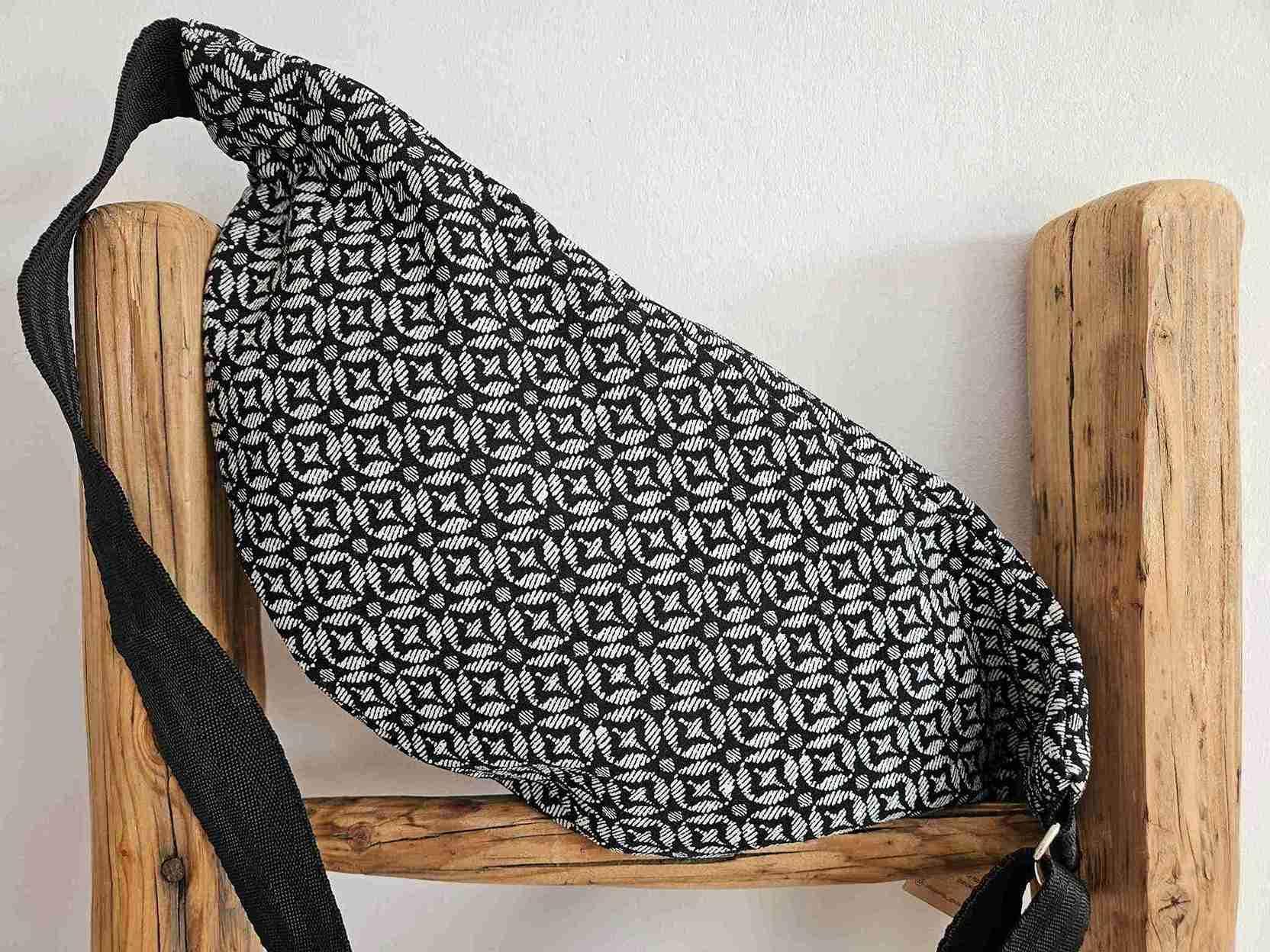 Nerka duża czarno-biała 2