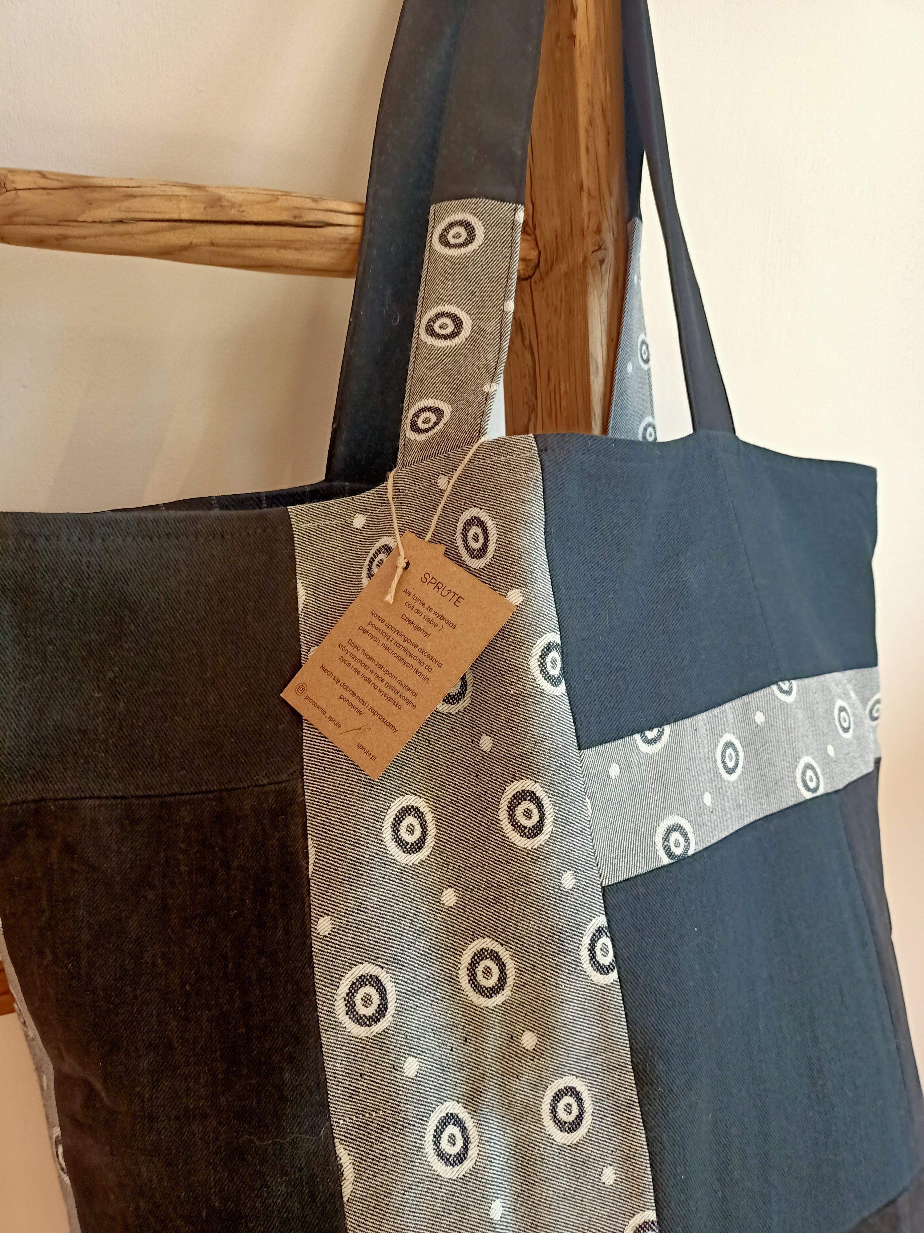 Torba king size czarna kółka 1