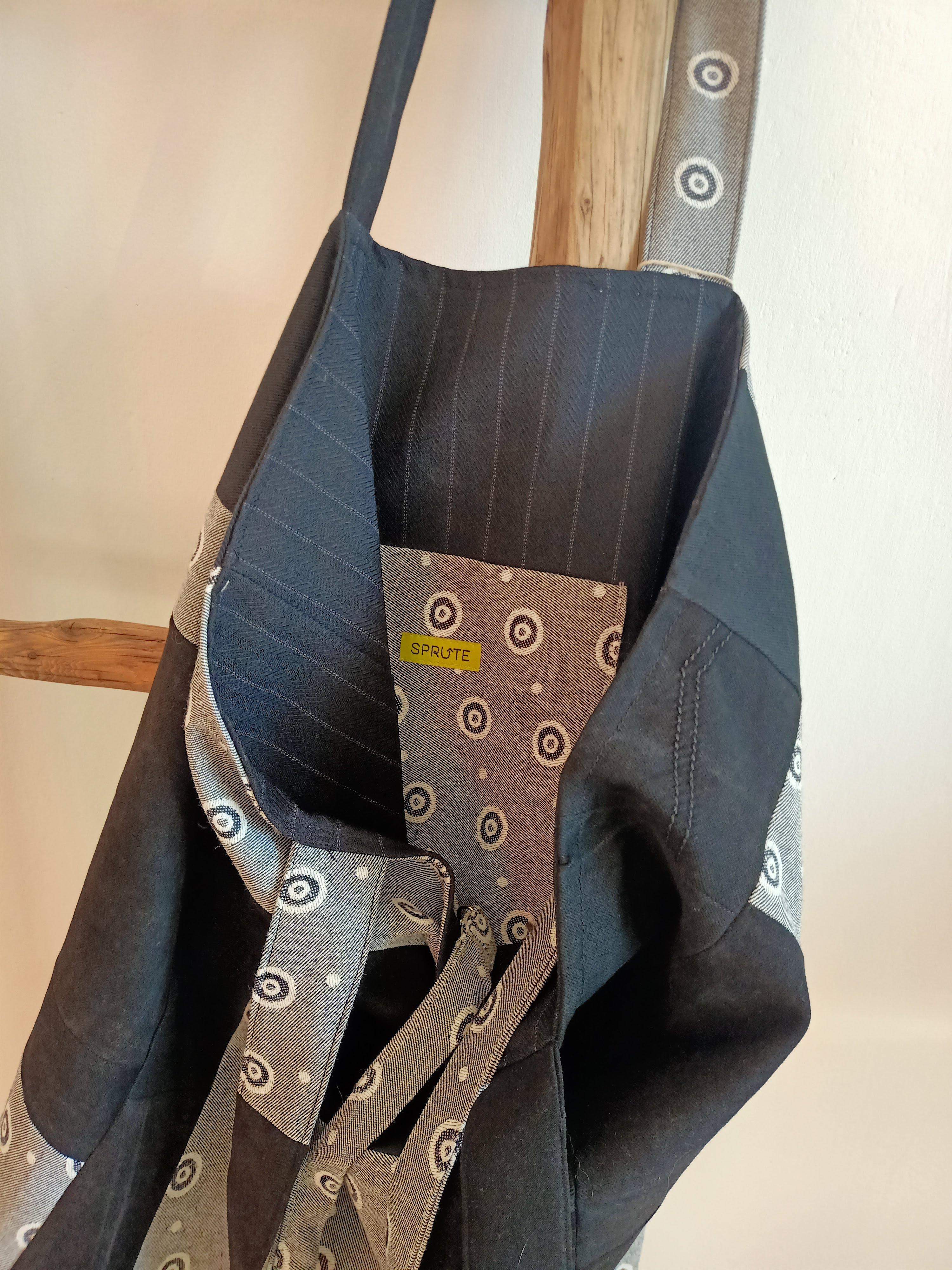 Torba king size czarna kółka 3