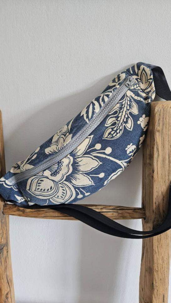 Nerka mała niebieska-kwiatki 0