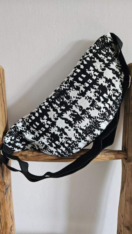 Nerka mała czarno-biała 1