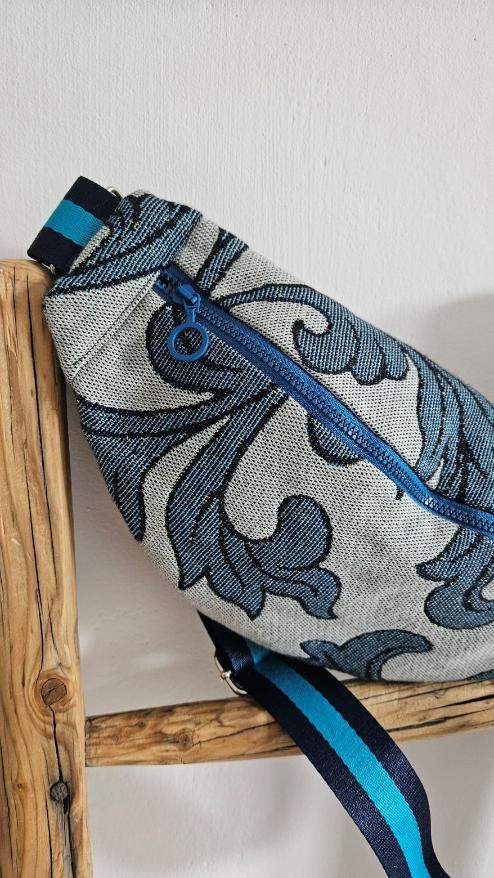 Nerka mała ornament-blue 2